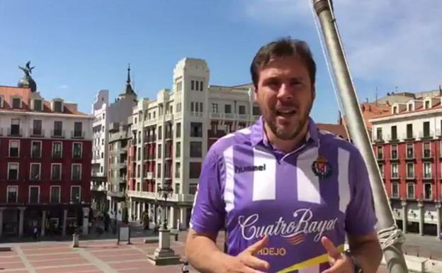 Óscar Puente, en un vídeo de apoyo al Real Valladolid en 2017.