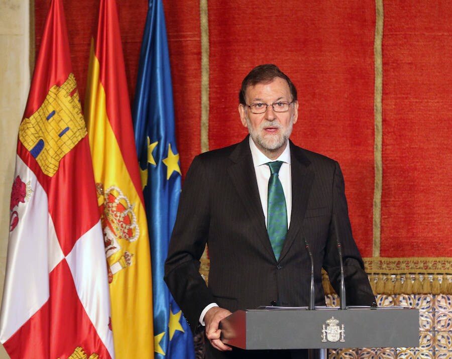 Fotos: Mariano Rajoy entrega las cruces de Alfonso X el Sabio en el Alcázar de Segovia