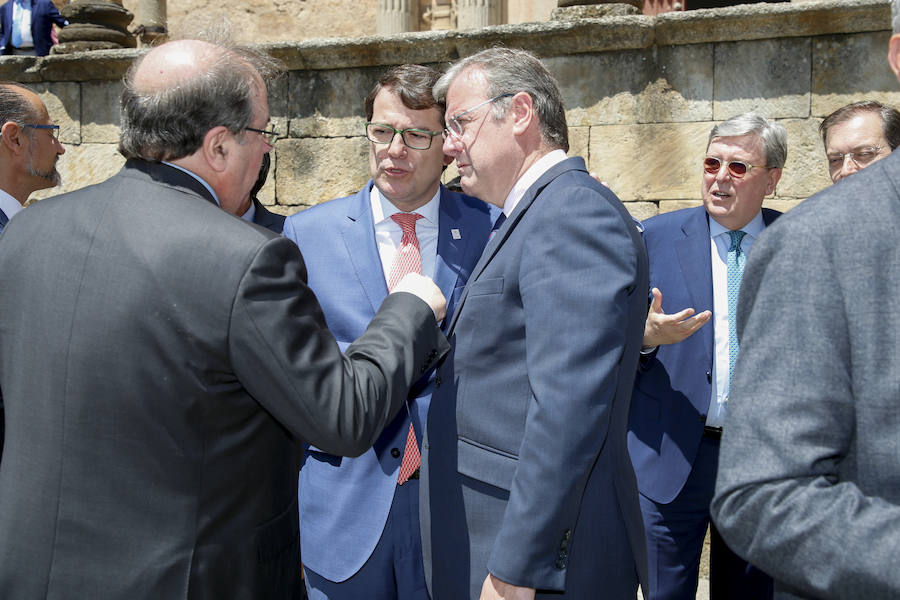 Sesión plenaria de las Cortes en Salamanca