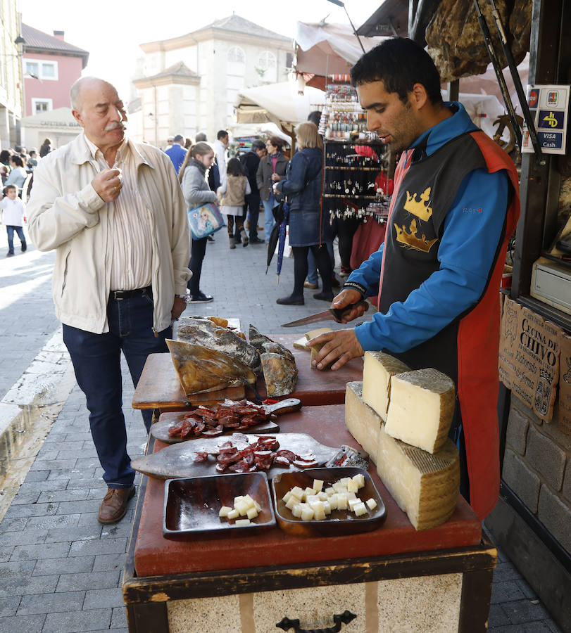 Fotos: El Mercado Jurásico lleva a Palencia a la prehistoria