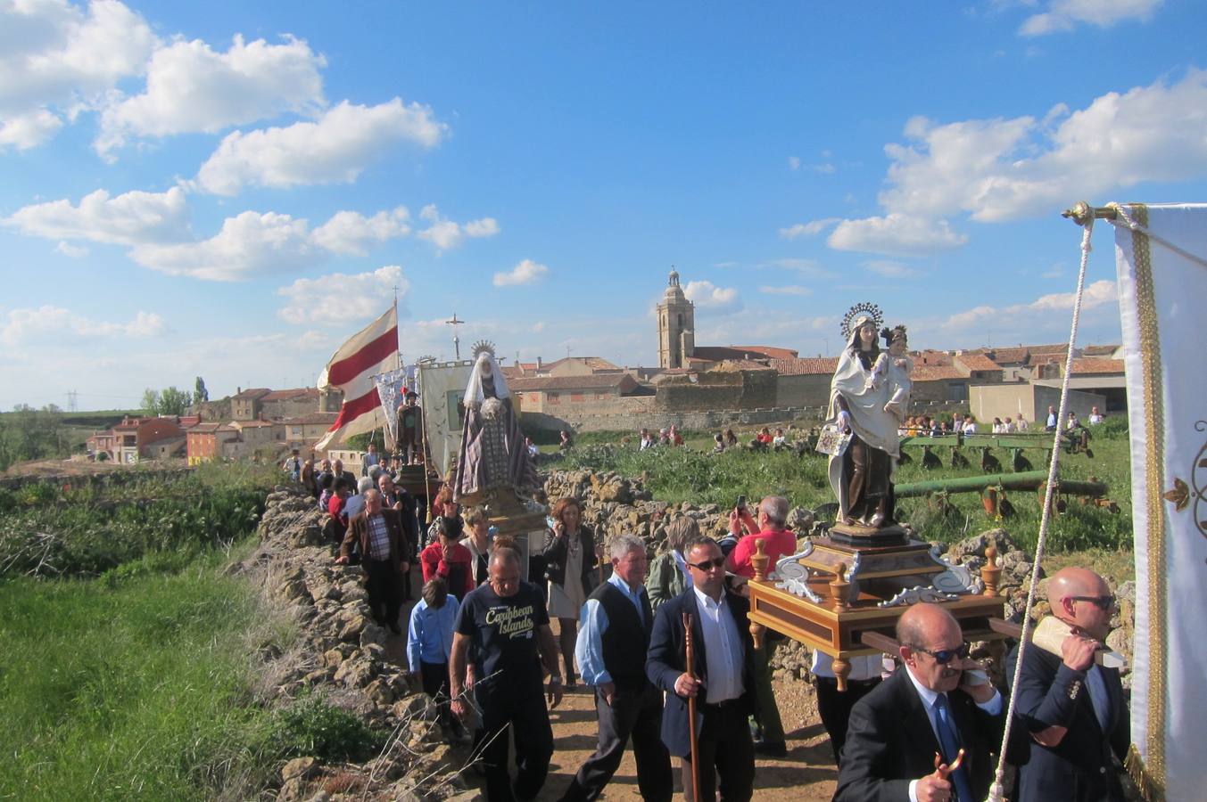 Fotos: Rogativa ante la Virgen del Rosario en Castromonte