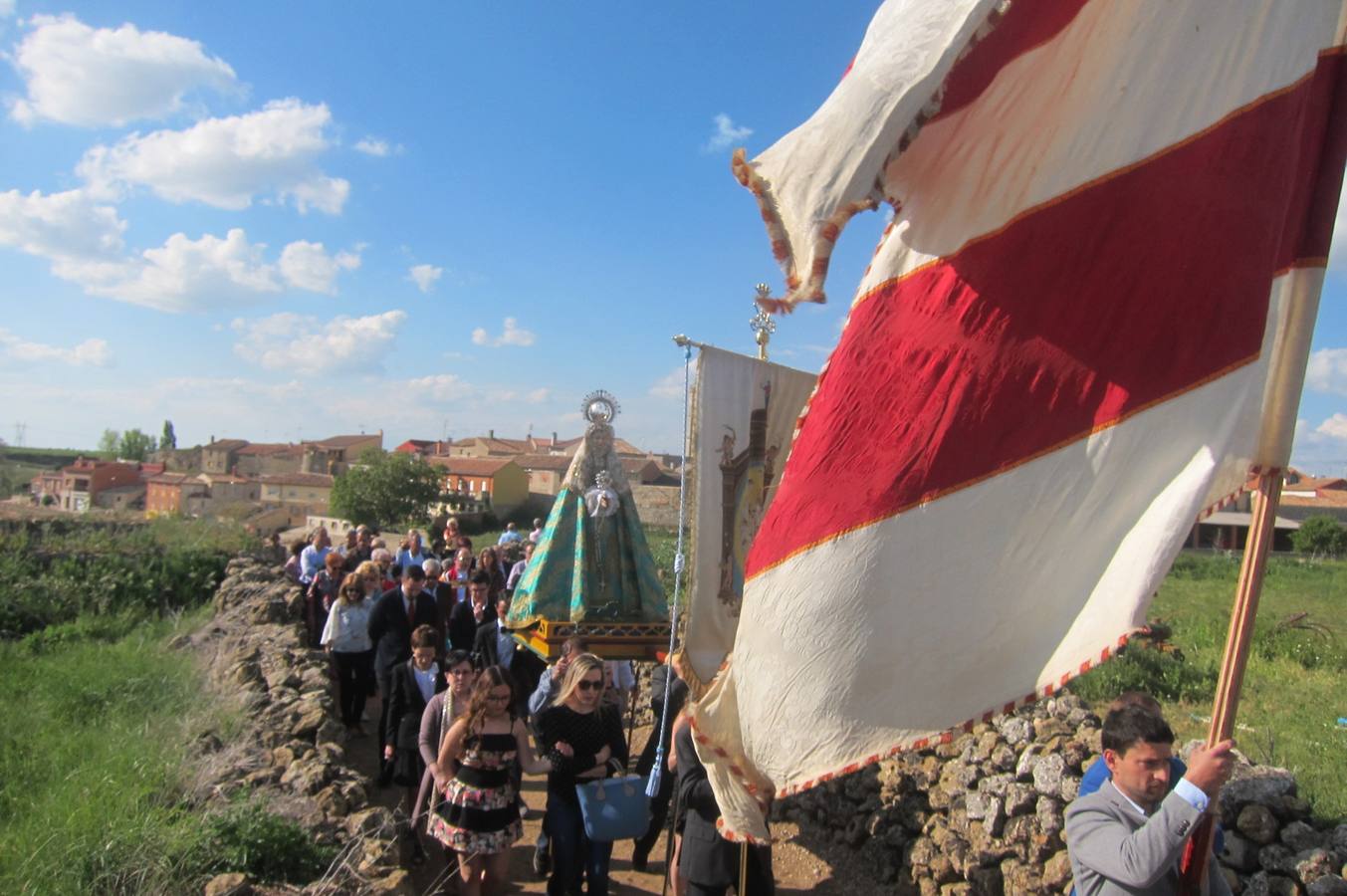 Fotos: Rogativa ante la Virgen del Rosario en Castromonte