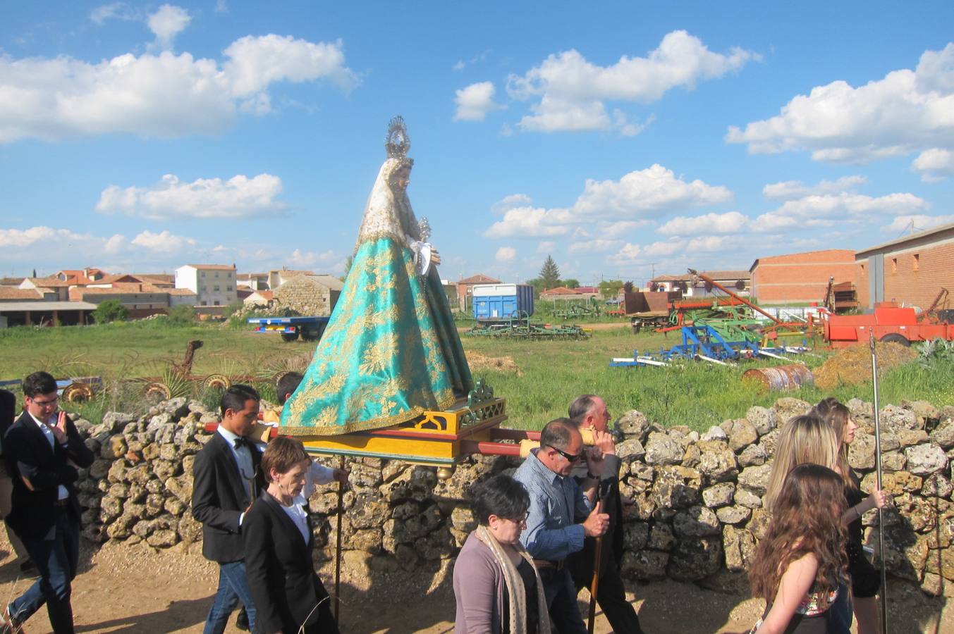 Fotos: Rogativa ante la Virgen del Rosario en Castromonte