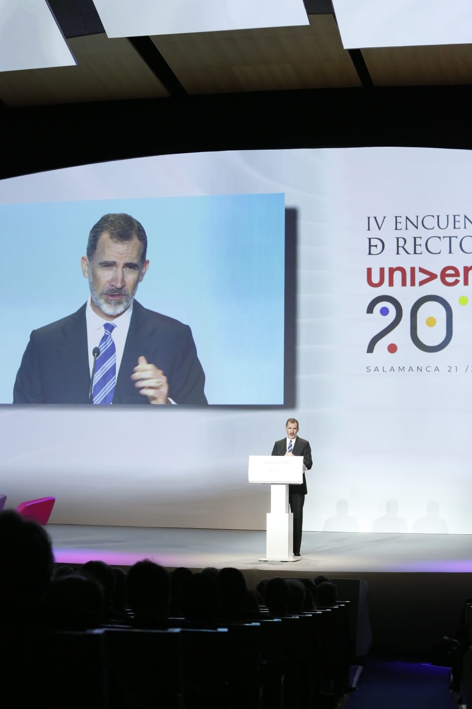 Fotos: Felipe VI inaugura el encuentro de rectores Uiversia en Salamanca