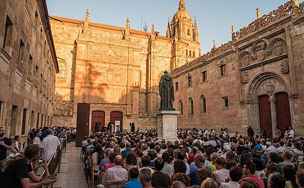 El Patio de Escuelas durante el ciclo 'Las piedras cantan'. 