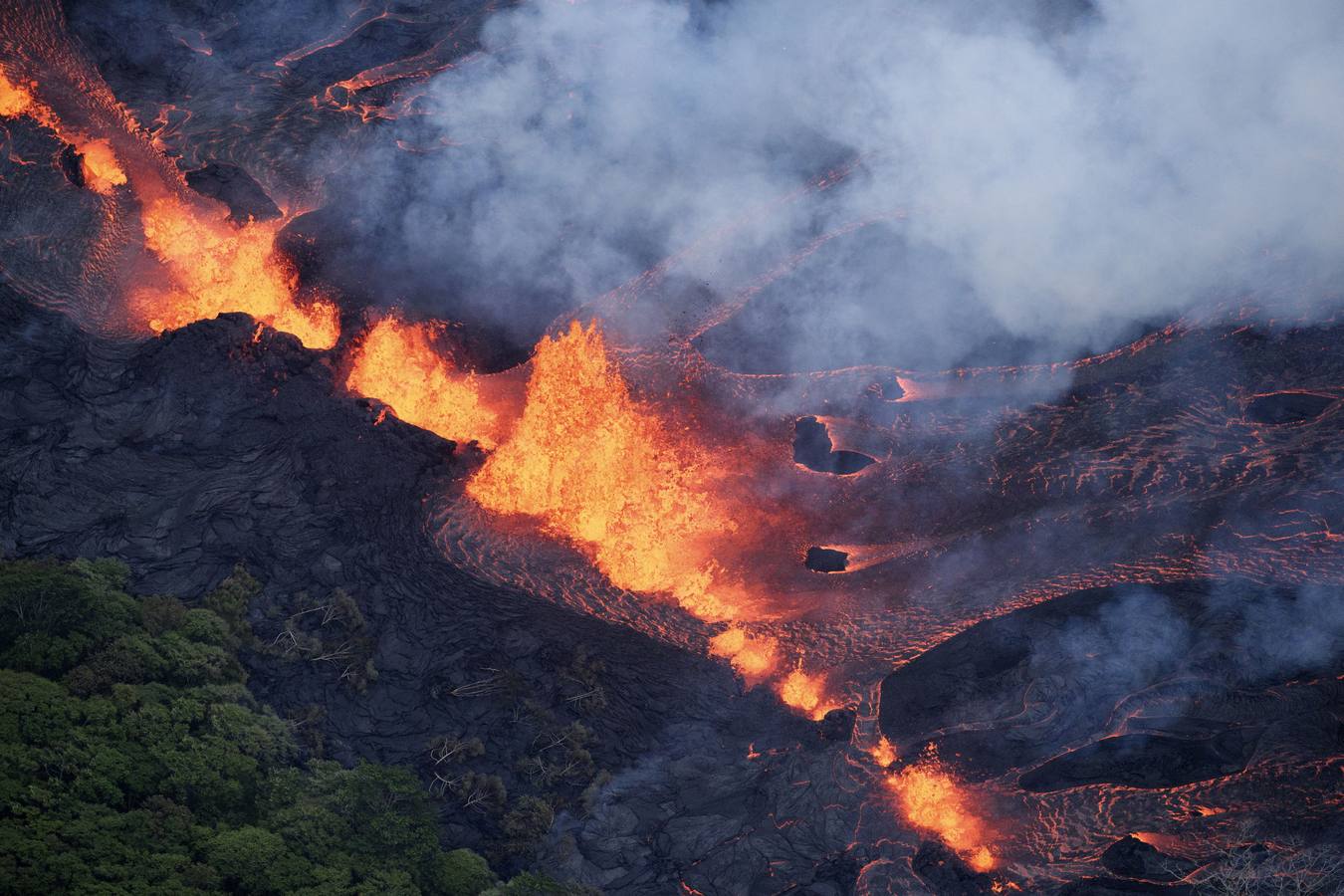 Fotos: Las impresionantes imágenes de la erupción del volcán Kilauea de Hawái