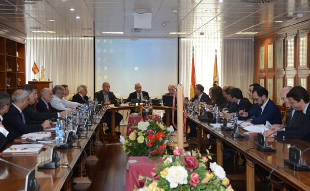 Tres mujeres en la junta, auditoría externa y Velasco Carballo, nuevo presidente del CTA