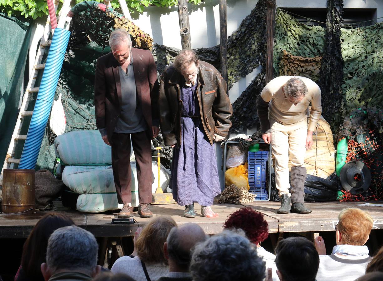 56 compañías desfilarán desde hoy y hasta el próximo domingo con actuaciones que van desde el mero espectáculo de entretenimiento hasta la denuncia de temas tan profundos como la emigración, la lucha de clases...