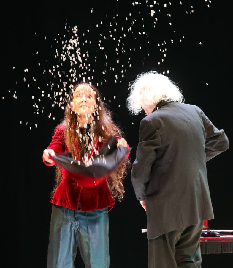 56 compañías desfilarán desde hoy y hasta el próximo domingo con actuaciones que van desde el mero espectáculo de entretenimiento hasta la denuncia de temas tan profundos como la emigración, la lucha de clases...