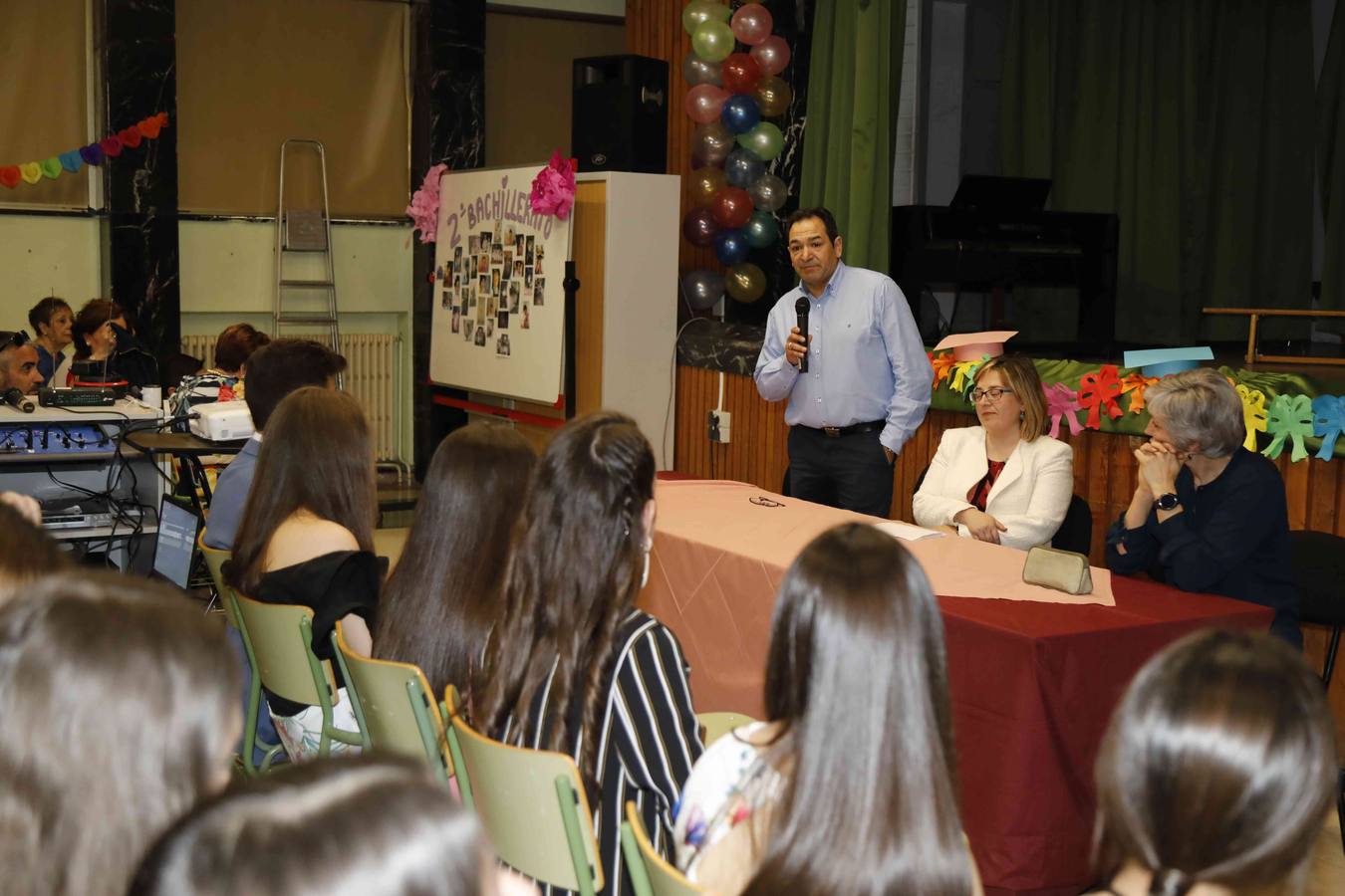 Fotos: Graduación de los alumnos de Bachillerato del IES Conde Lucanor de Peñafiel