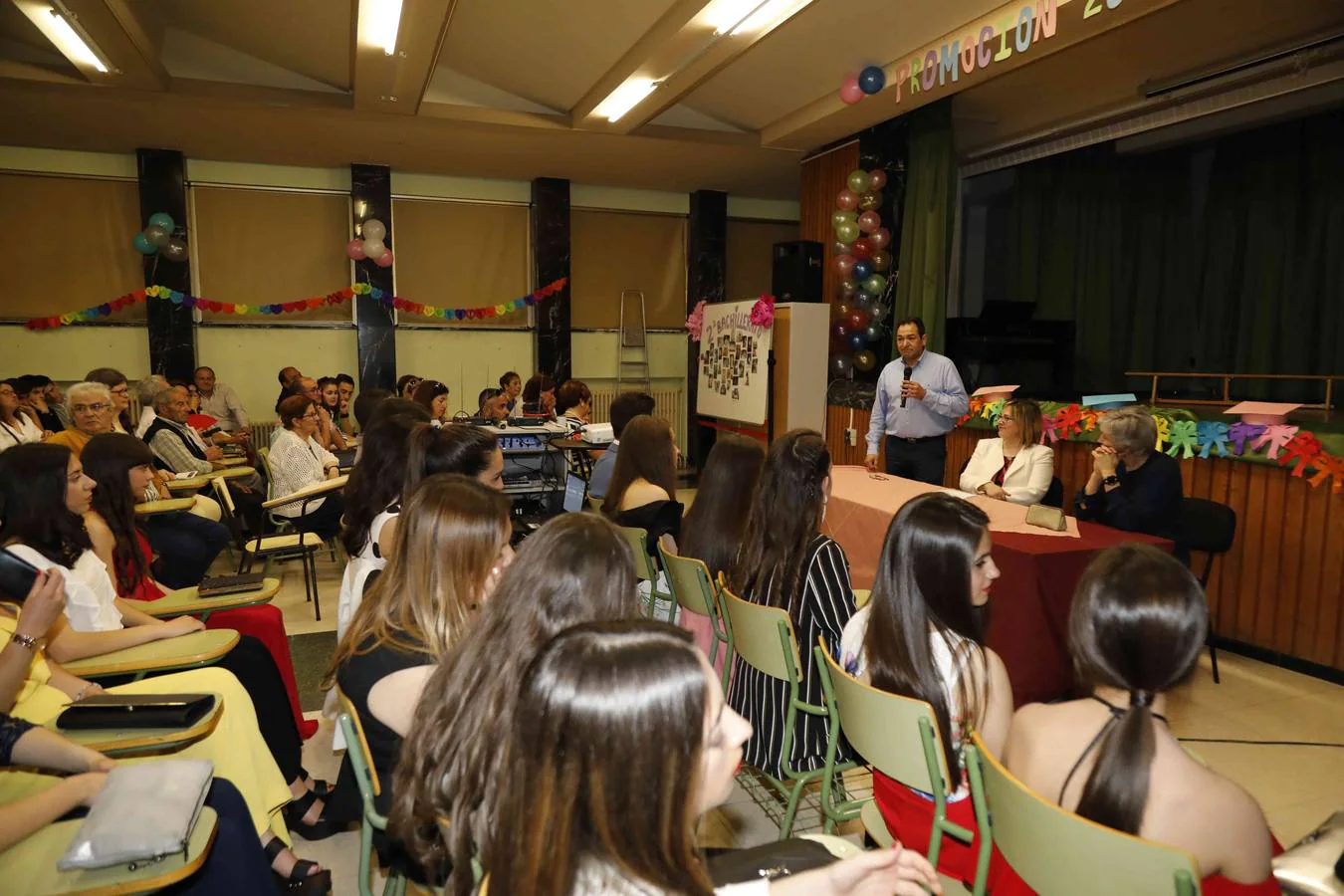 Fotos: Graduación de los alumnos de Bachillerato del IES Conde Lucanor de Peñafiel