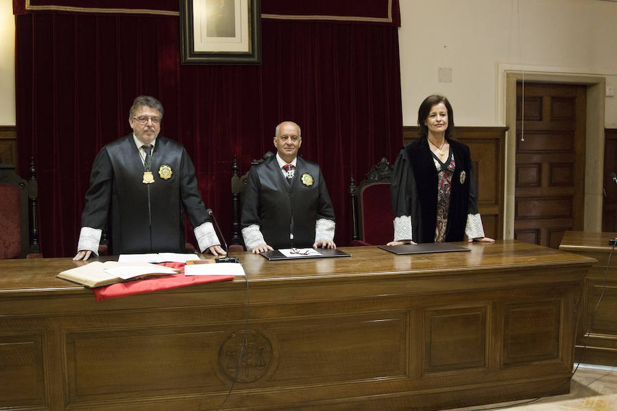 Fotos: Toma de posesión de los nuevos graduados sociales