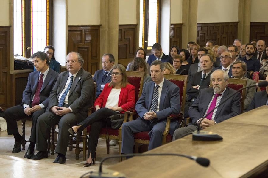 Fotos: Toma de posesión de los nuevos graduados sociales