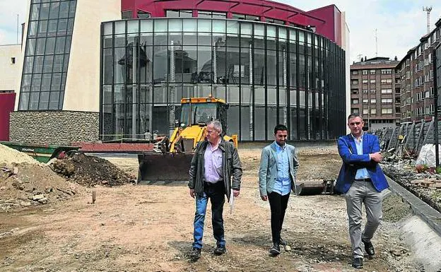 Cantero, Do Santos y Margareto visitan las obras.