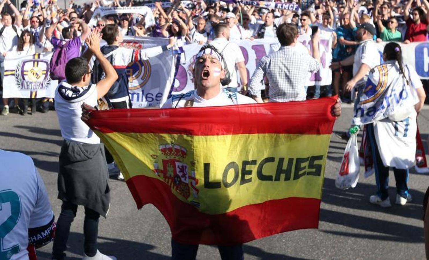 Miles de camisetas del Real Madrid han inundado la capital de Ucrania