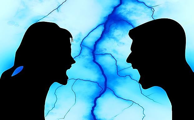 Puesto a disposición judicial en La Bañeza por incitar al odio y la violencia contra las mujeres en Twitter