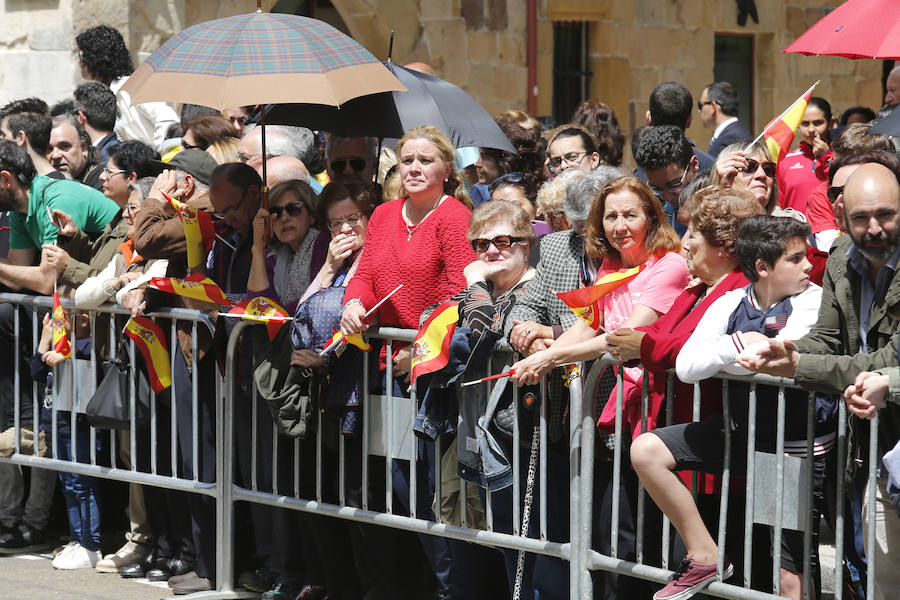 Fotos: El Rey, recibido en Aguilar (2/2)