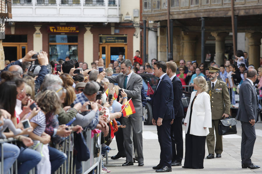 Fotos: El Rey, recibido en Aguilar (2/2)