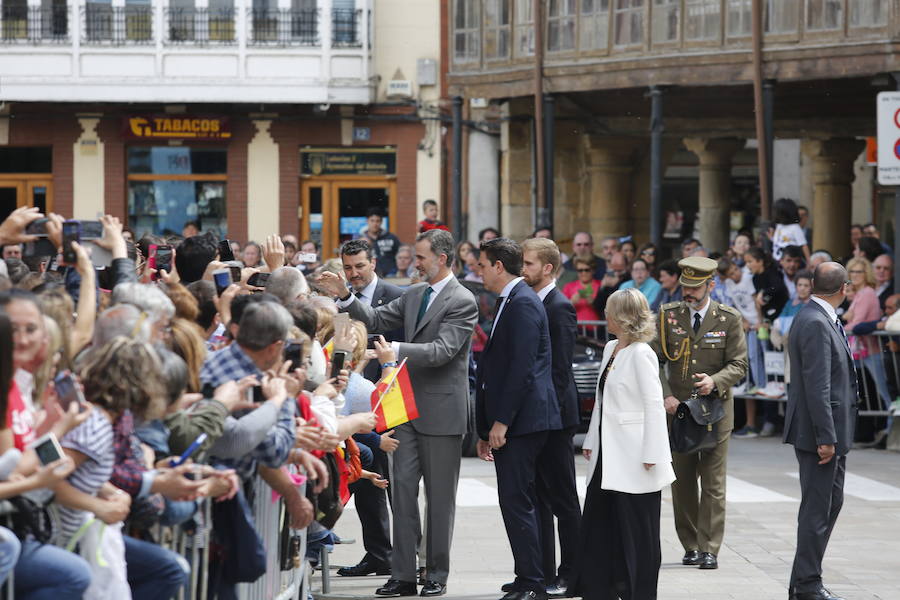 Fotos: El Rey, recibido en Aguilar de Campoo (1/2)