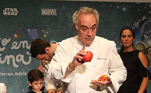 Ferrán Adrià, en el Laboratorio de las Artes de Valladolid. 