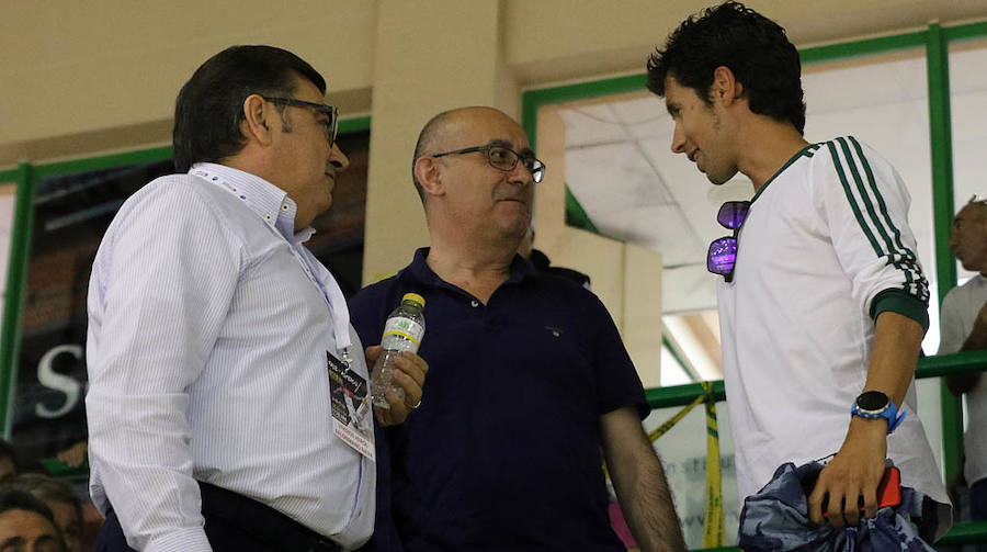 Fotos: Balonmano Nava a un paso del ascenso tras la victoria ante Alarcos (27-24)