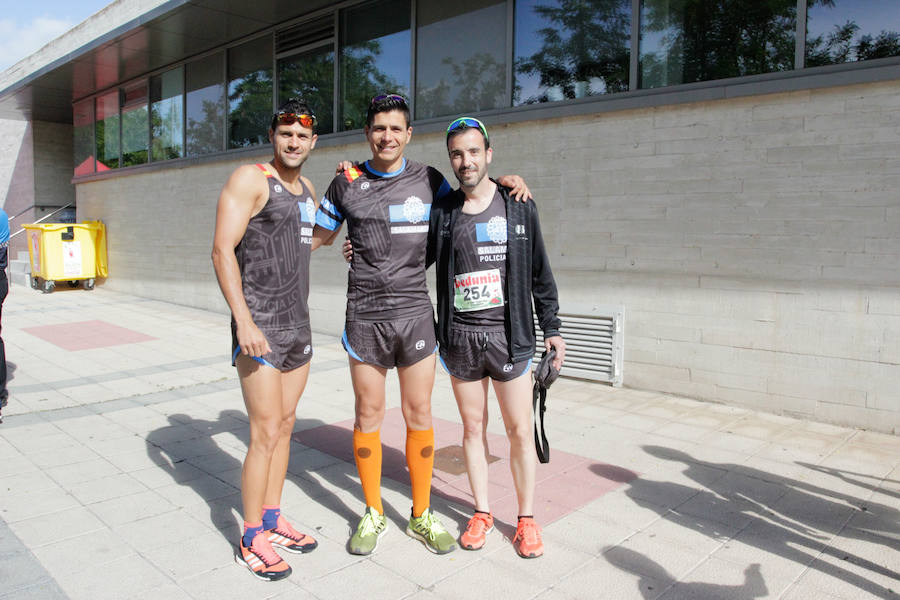 El triatleta vasco Gorka Lucena y la salmantina Lourdes Lobato se han impuesto en el XXI Cross Policía Local de Salamanca que se ha celebrado sobre un recorrido de algo más de 9 kilómetros
