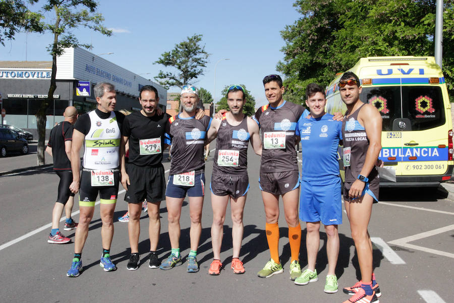 El triatleta vasco Gorka Lucena y la salmantina Lourdes Lobato se han impuesto en el XXI Cross Policía Local de Salamanca que se ha celebrado sobre un recorrido de algo más de 9 kilómetros