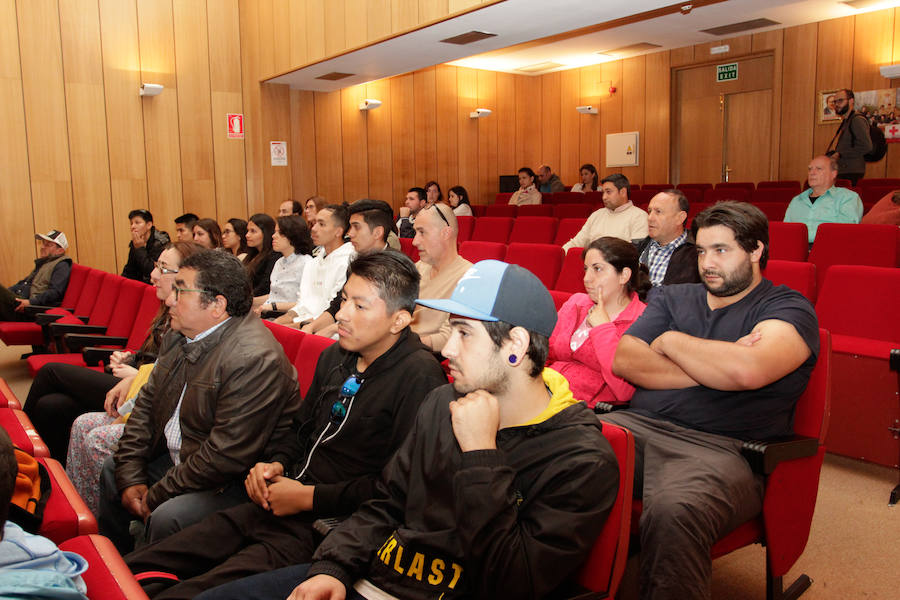 Fotos: Entrega de premios de la clausura de Cursos de Cruz Roja