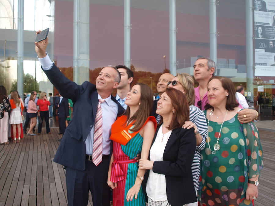 318 estudiantes de 17 titulaciones entre Grados y Másteres de la Universidad Europea Miguel de Cervantes (UEMC) de Valladolid, vivieron ayer con emoción la ceremonia de graduación. 