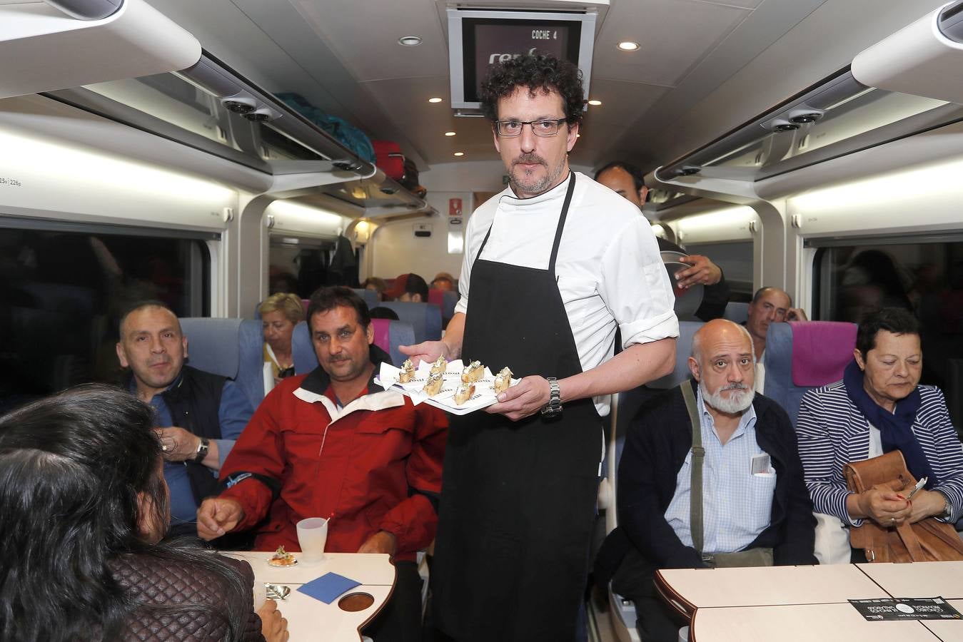 En un Avant con destino a Madrid-Chamartín, el equipo ofreció una degustaciónde pinchos a bordo