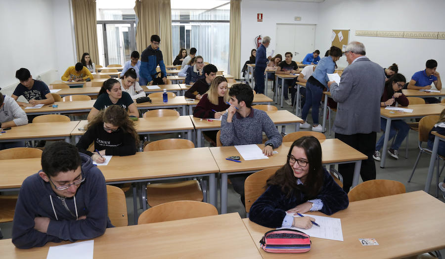 Fotos: Estudiantes de Palencia se examinan de la selectividad