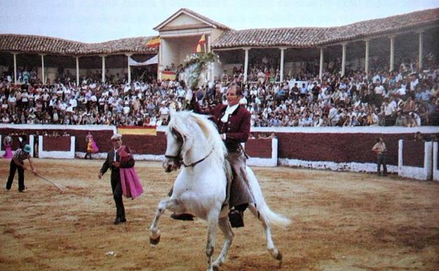 Ángel Peralta, en el coso riosecano.