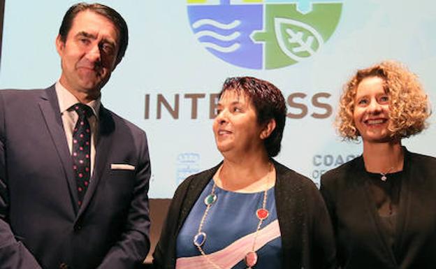 Suárez-Quiñones, con la alcaldesa Clara Luquero y Susana Moreno en la presentación del proyecto INTENSSS-PA.