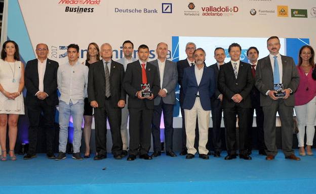 Foto de familia de la entrega de los premios ingenierosVA en el Museo de Ciencia de Valladolid en 2017.