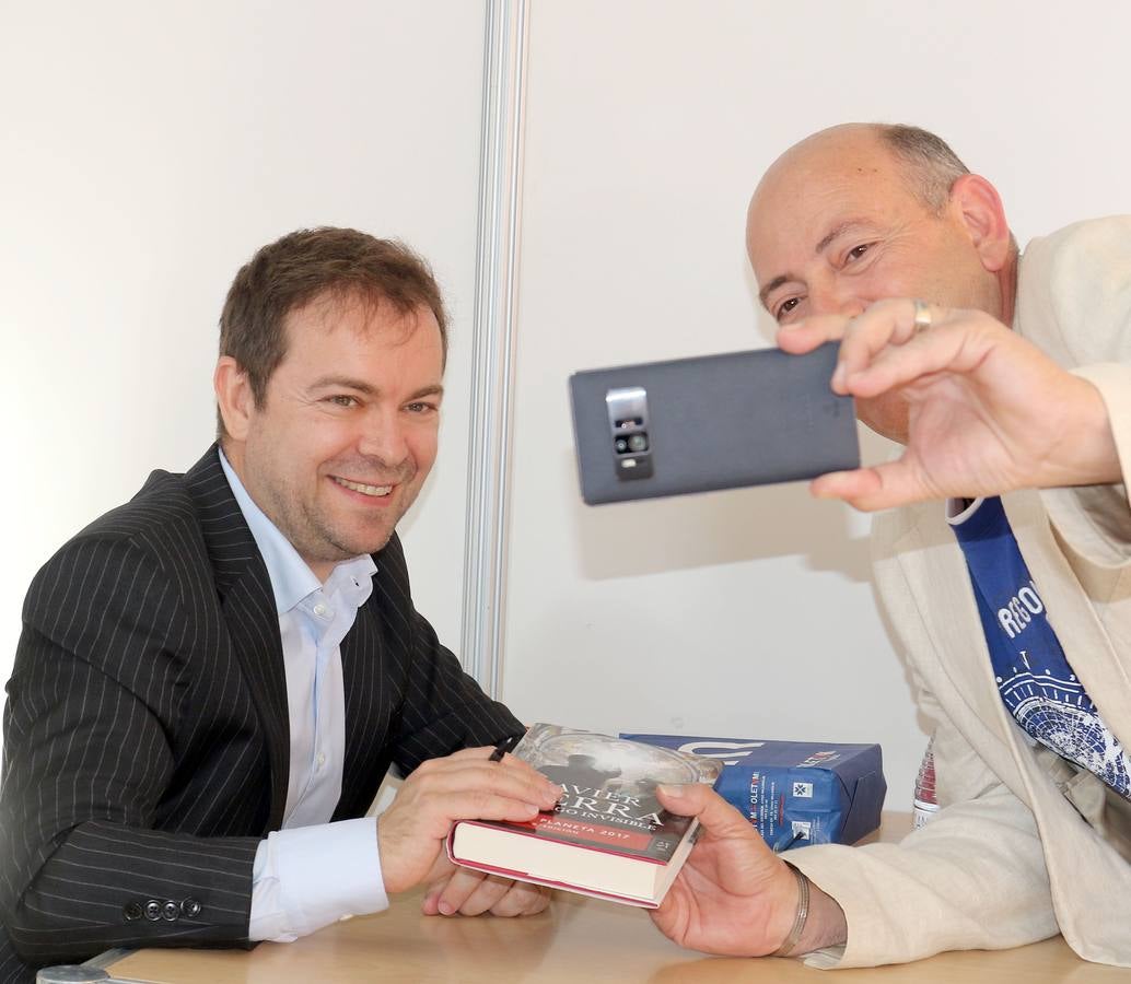 Fotos: Javier Sierra y Santos Juliá en la feria del Libro de Valladolid