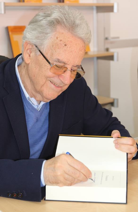 Fotos: Javier Sierra y Santos Juliá en la feria del Libro de Valladolid