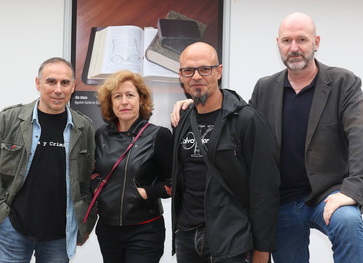 Fotos: María Dueñas, César Pérez Gellida y Salvador Robles en la Feria del Libro de Valladolid