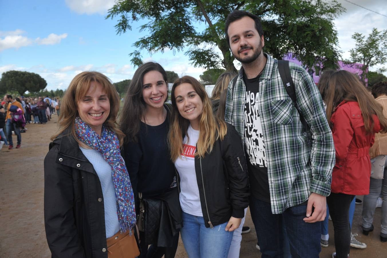 Fotos: Asistentes al concierto de Operación Triunfo en Valladolid (1/2)