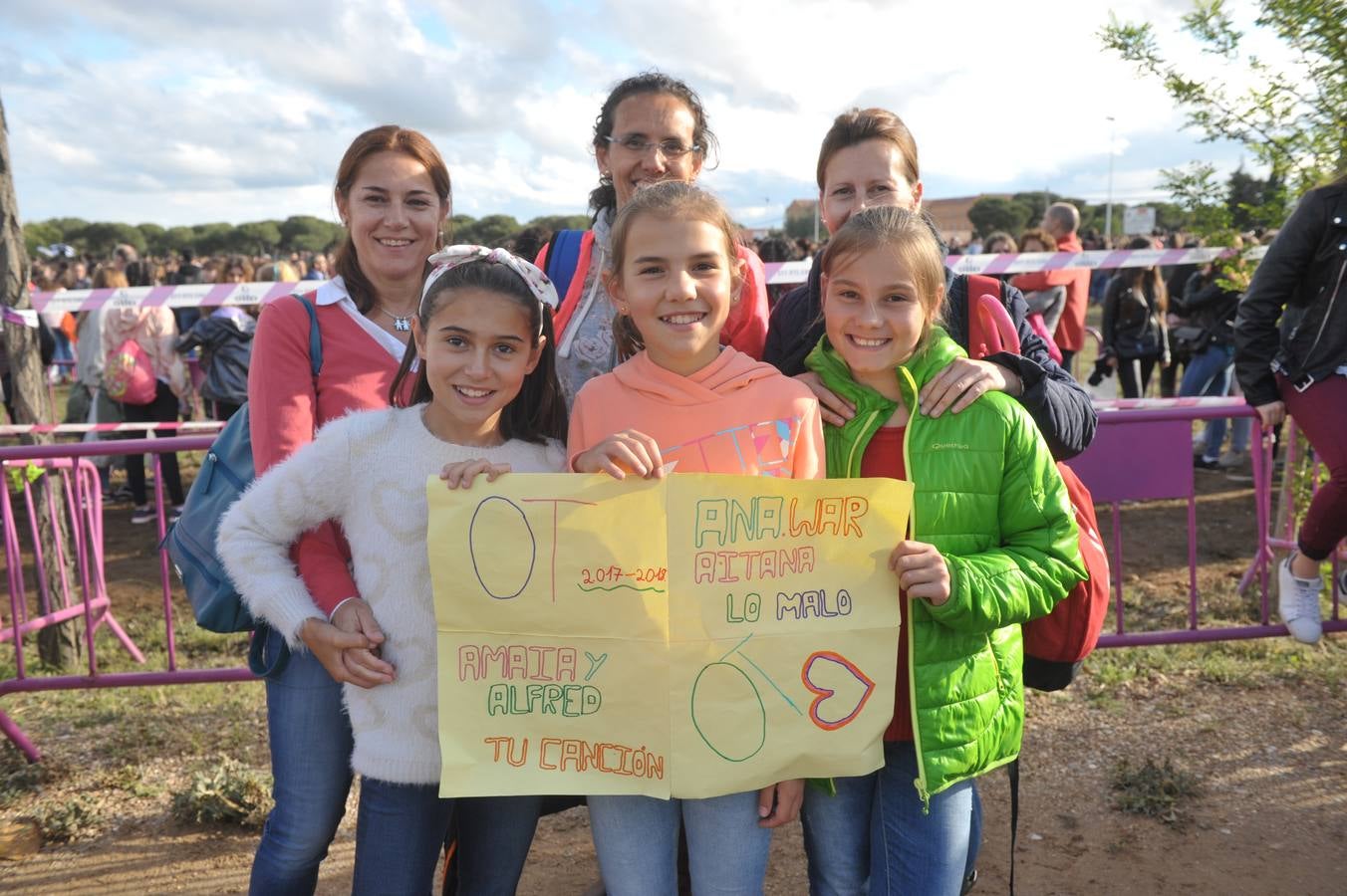 Fotos: Asistentes al concierto de Operación Triunfo en Valladolid (1/2)