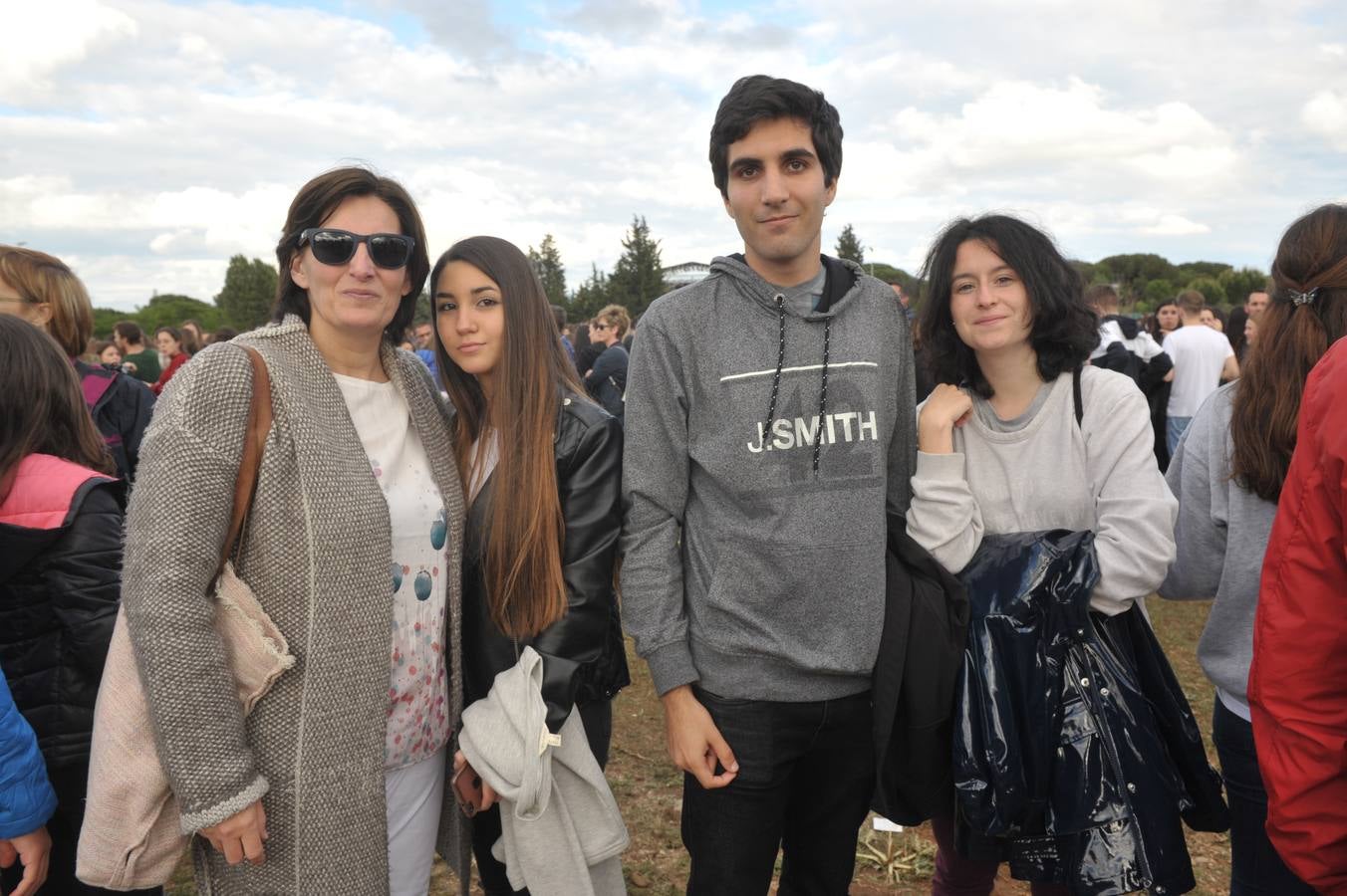 Fotos: Asistentes al concierto de Operación Triunfo en Valladolid (1/2)