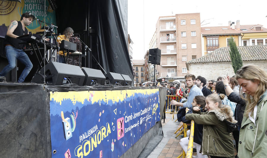 Fotos: Multitudinaria jornada de sábado en el Palencia Sonora