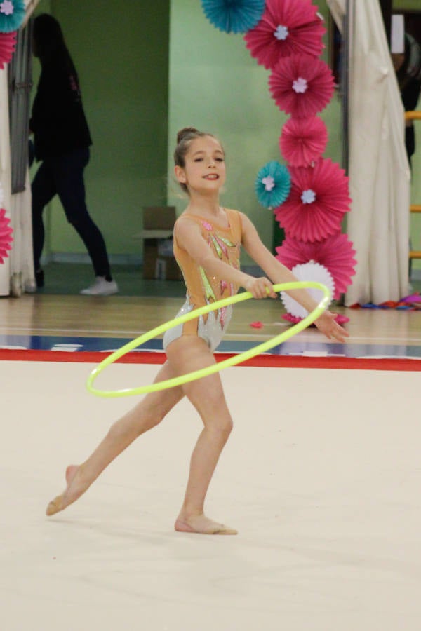 Gimnasia rítmica, tenis de mesa, piragüismo o calva, fueron algunas de las actividades festivas promovidas por el Ayuntamiento