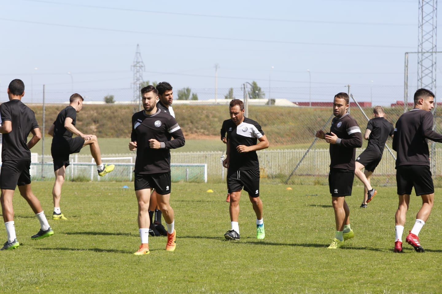 El internacional asturiano ultima su recuperación del talón de Aquiles para hacer la pretemporada con el Villarreal