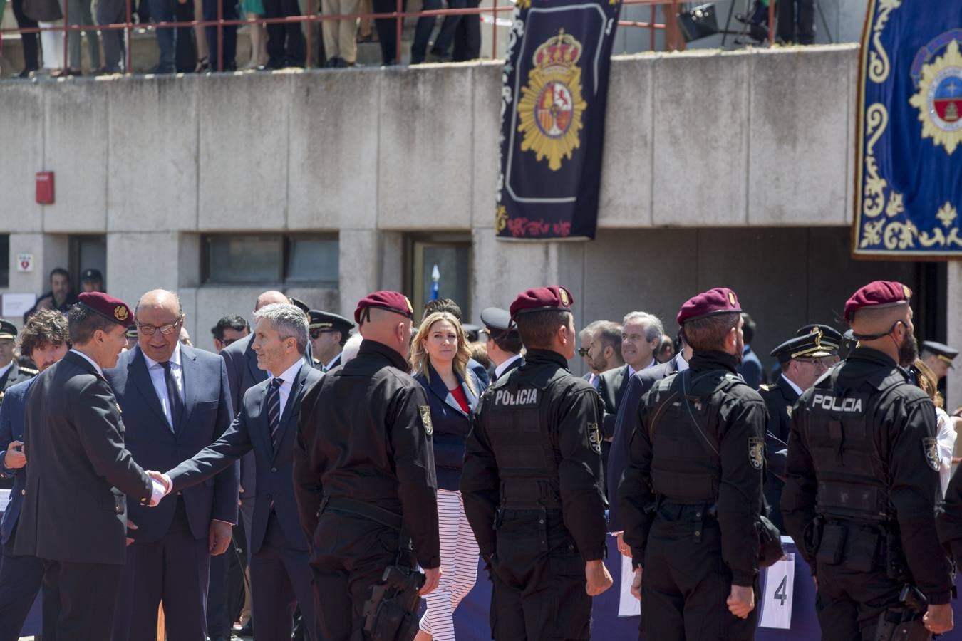 1.298 agentes (377 mujeres y 921 hombres) han superado el periodo de formación y las prácticas en distintas dependencias policiales, y se incorporarán en breve a sus destinos por toda España