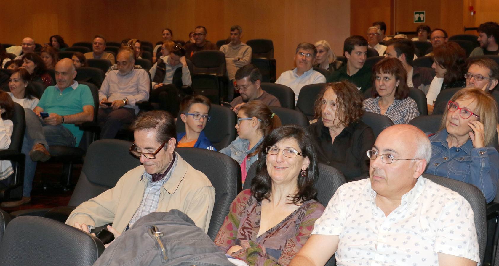 El finalista del Global Teacher Prize presentó su libro '¿Cuánto pesan las nubes?' en el Museo de la Ciencia de Valladolid