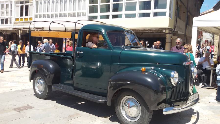 Fotos: Encuentro de coches cásicos en Aguilar