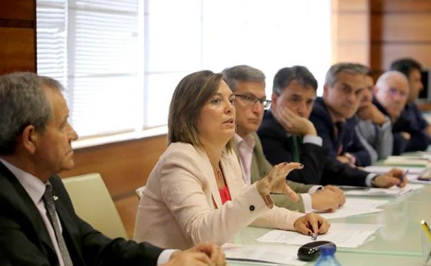 La consejera de Agricultura y Ganadería y portavoz de la Junta de Castilla y León, Milagros Marcos, inaugura la jornada 'Estrategias en el cooperativismo agroalimentario de Castilla y León'. 