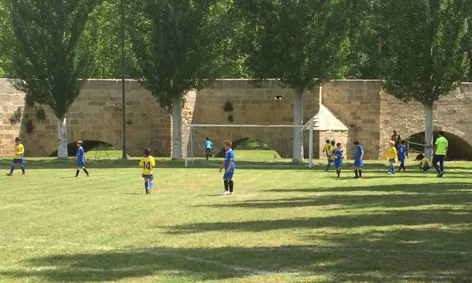 Fotos: Torquemada se rinde al fútbol