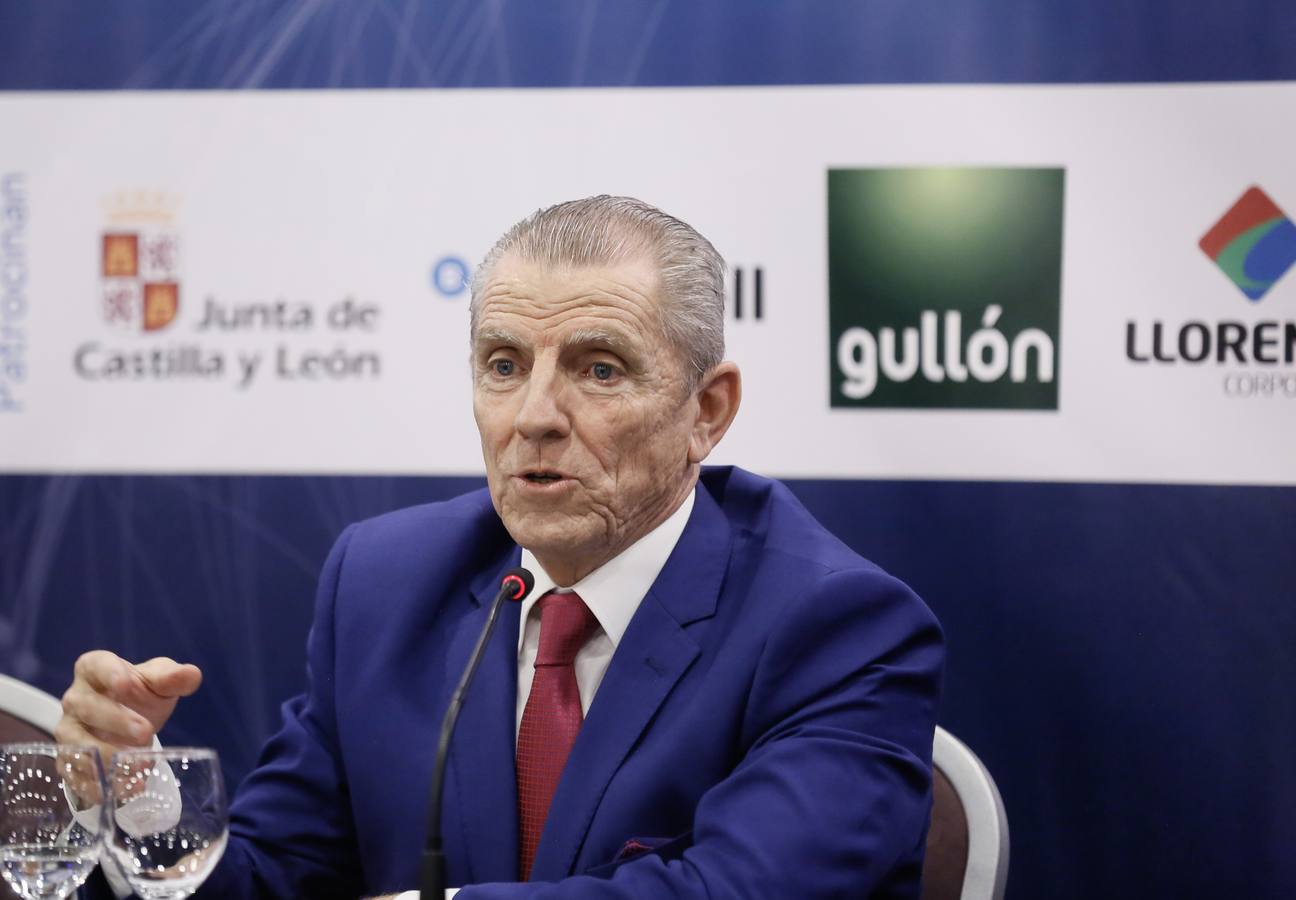 El experto aportó una visión global de las perspectivas de futuro a las que se enfrentarán los distintos agentes económicos y empresariales de cara a los próximos años