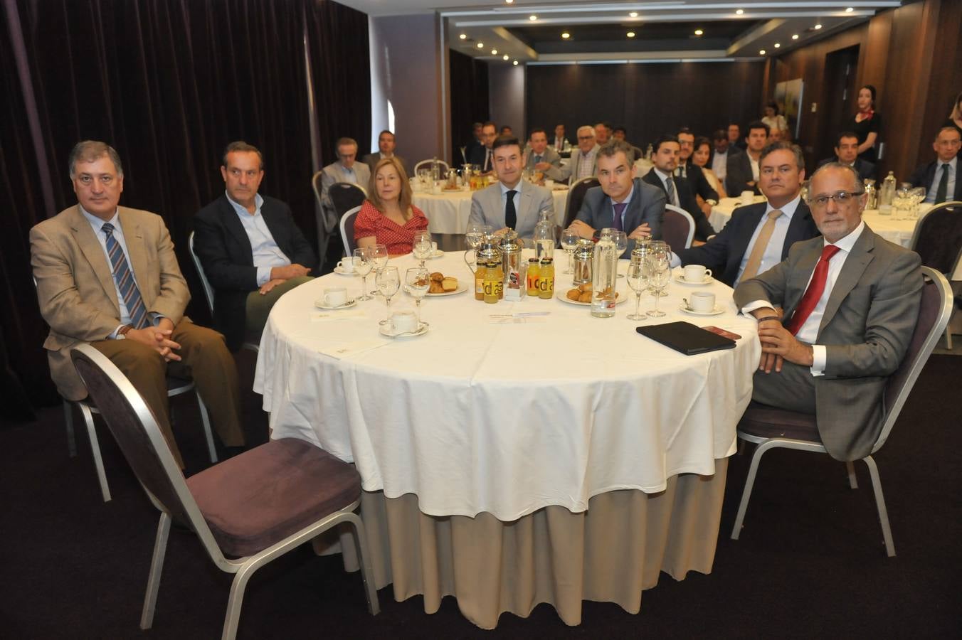 El experto aportó una visión global de las perspectivas de futuro a las que se enfrentarán los distintos agentes económicos y empresariales de cara a los próximos años